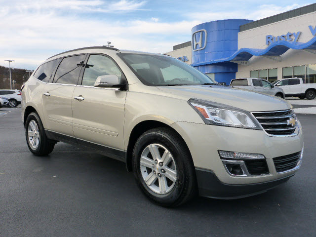 Pre-Owned 2013 Chevrolet Traverse LT AWD LT 4dr SUV W/1LT In Knoxville ...