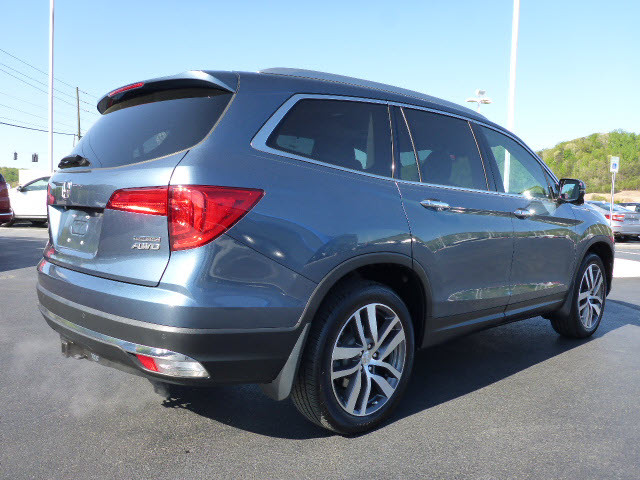 Certified Pre-Owned 2018 Honda Pilot Touring AWD Touring 4dr SUV in ...